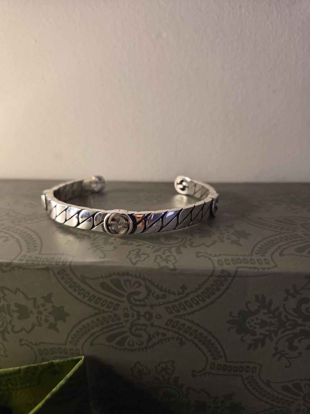 Gucci Men's Braided Silver-Tone Chain Bracelet with Branded Pouch 925 Sterling - Picture 2 of 5